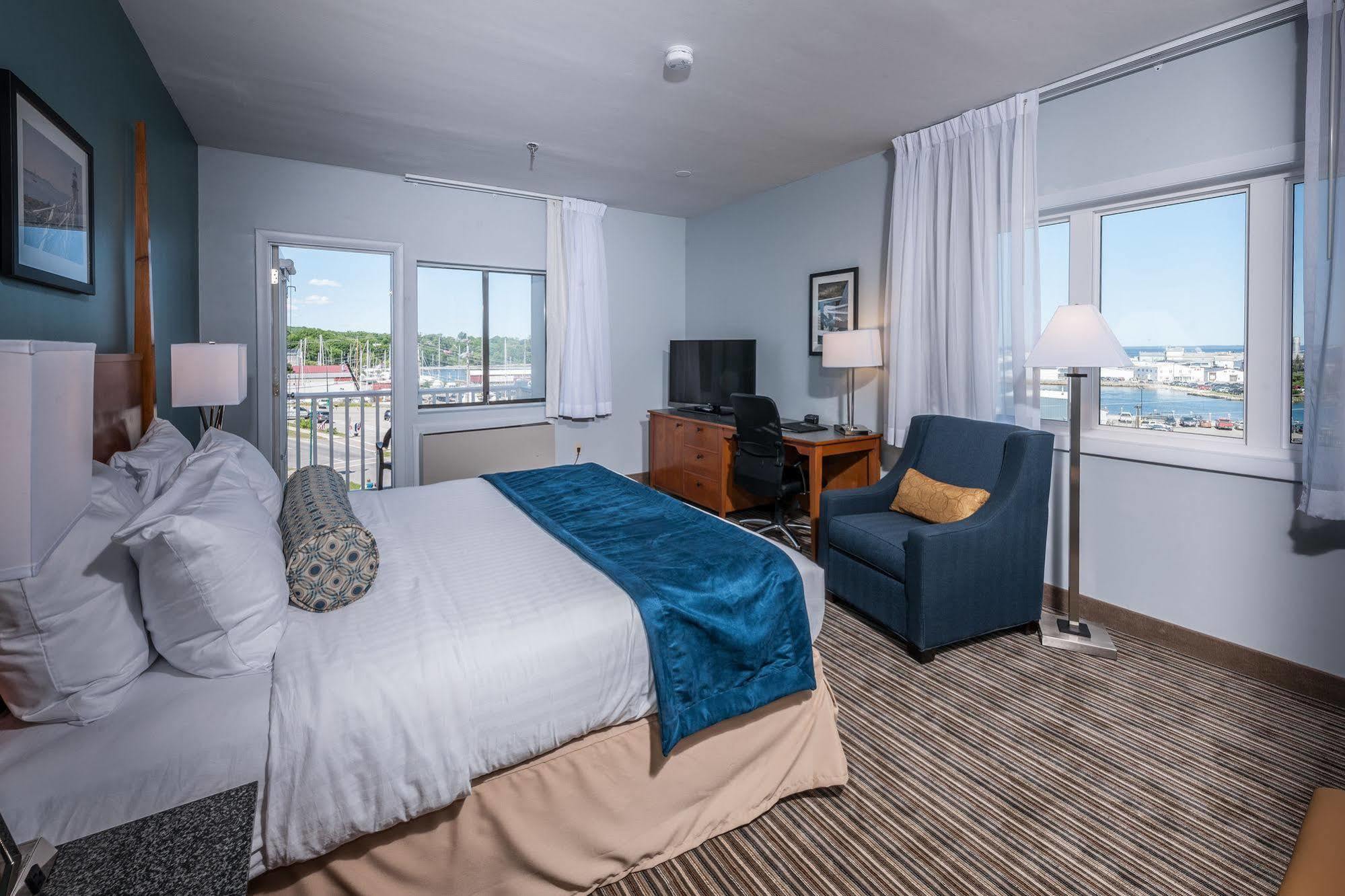 Rockland Harbor Hotel Exterior photo